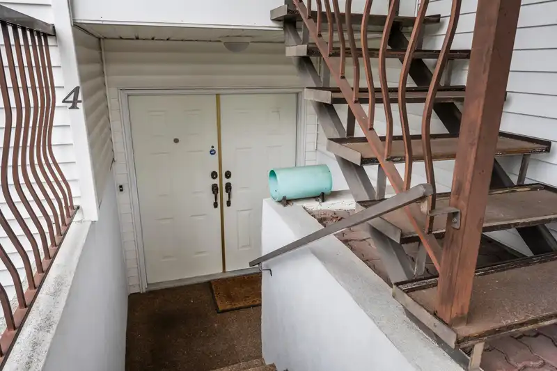 4 3632 BULKLEY STREET - photo 4 of 31