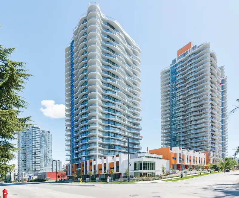 102 13318 104 AVENUE - photo 1 of 19