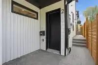 2 2438 E 20TH AVENUE - thumbnail 2