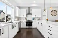 20435 82 AVENUE - thumbnail 11