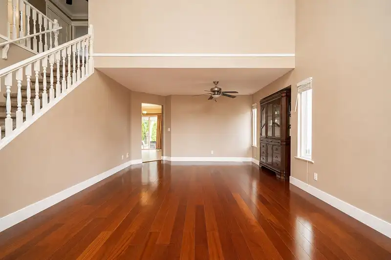 15445 109A AVENUE - photo 3 of 29