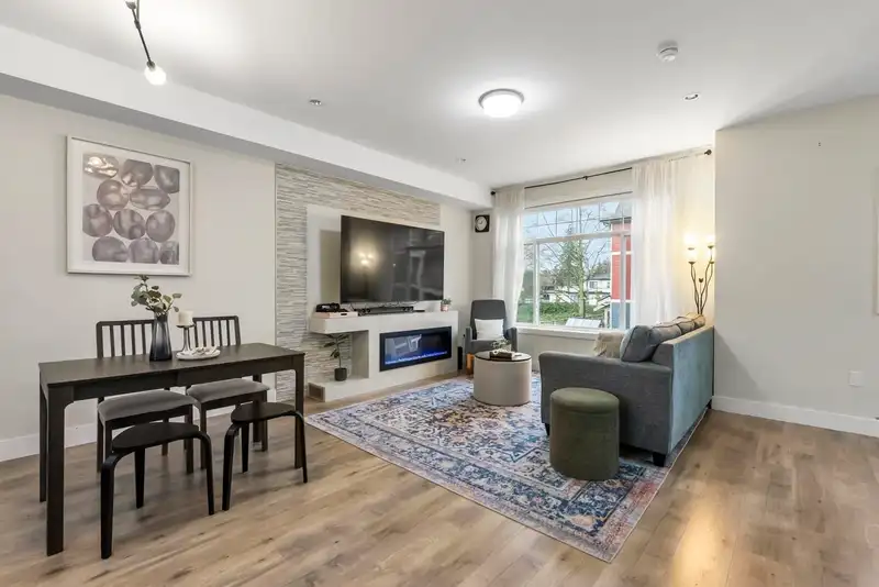 10 11767 89A AVENUE - photo 4 of 40