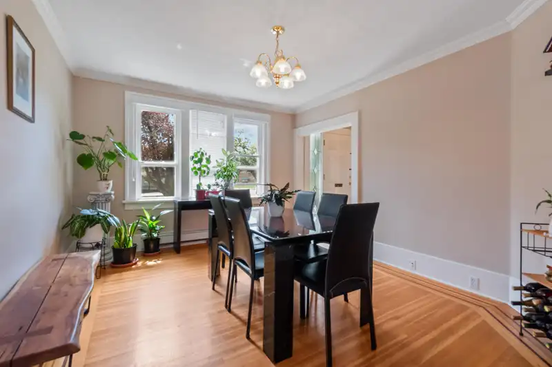 1945 W 45TH AVENUE - photo 4 of 21