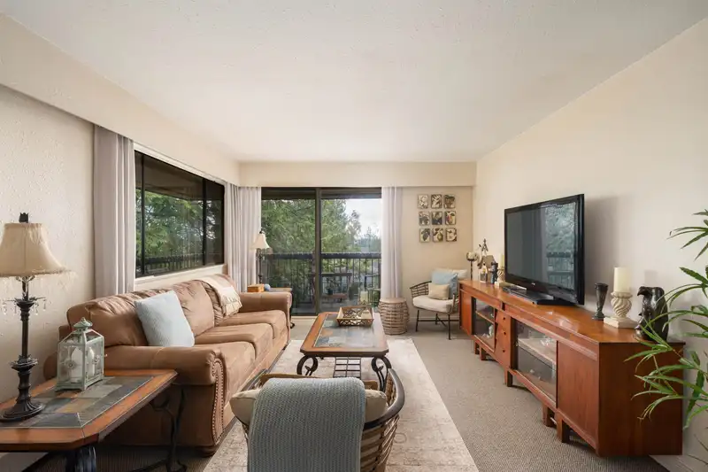 301 1000 KING ALBERT AVENUE - photo 4 of 28