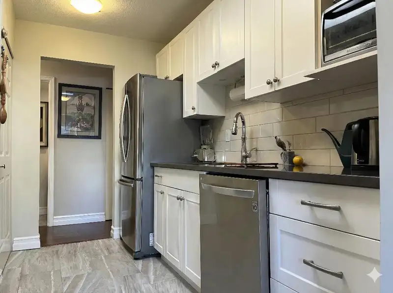 302 1354 WINTER STREET - photo 4 of 24