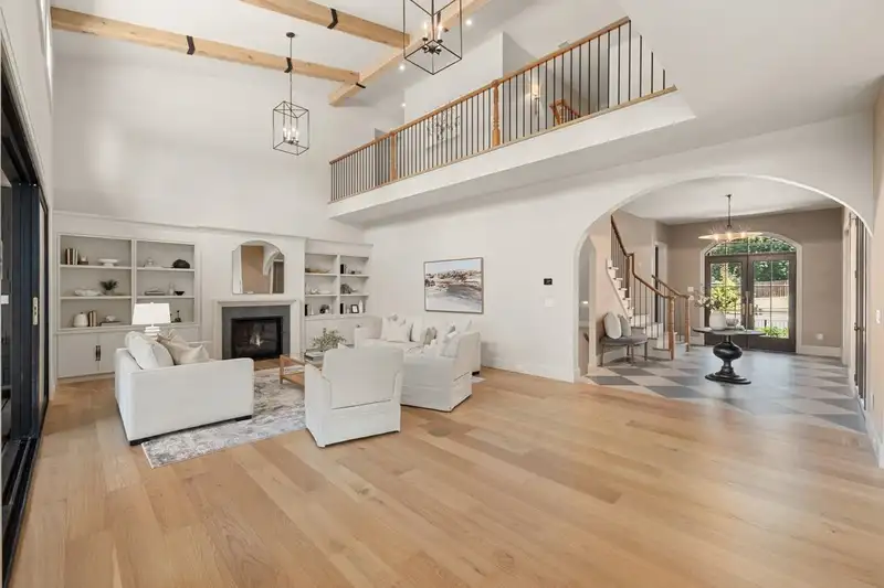 23490 MARY AVENUE - photo 3 of 40