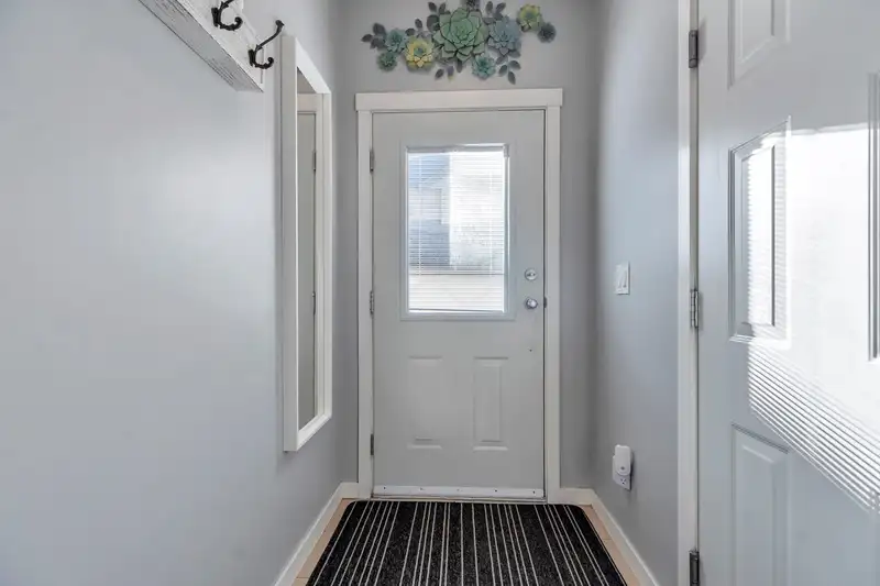 17 20350 68 AVENUE - photo 4 of 39