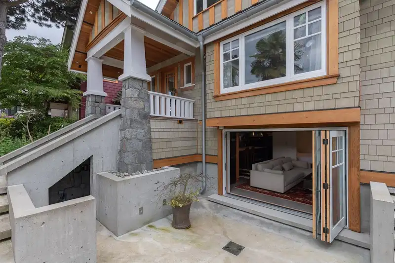 2988 POINT GREY ROAD - photo 2 of 40