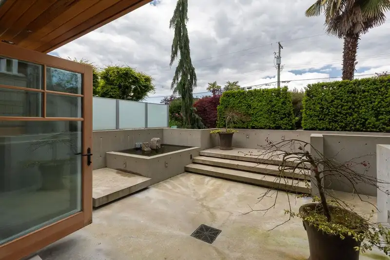2988 POINT GREY ROAD - photo 4 of 40