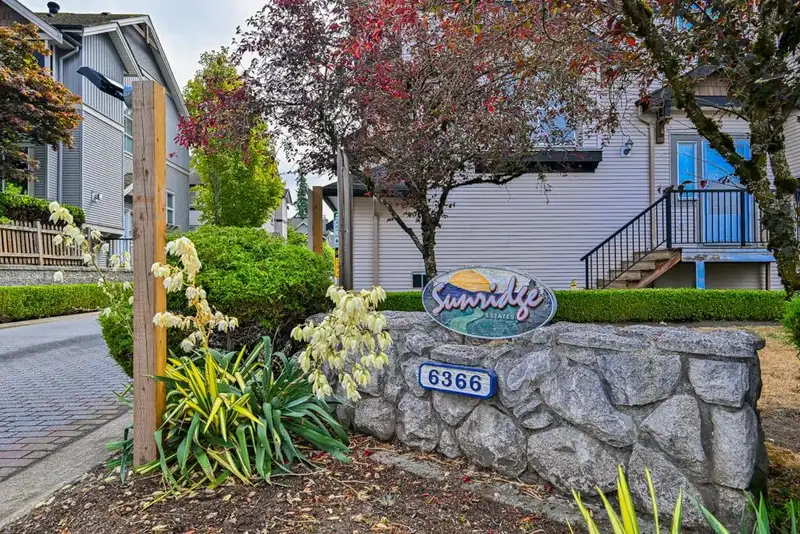 23 6366 126 STREET - photo 3 of 40