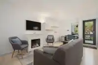 106 1477 FOUNTAIN WAY - thumbnail 1