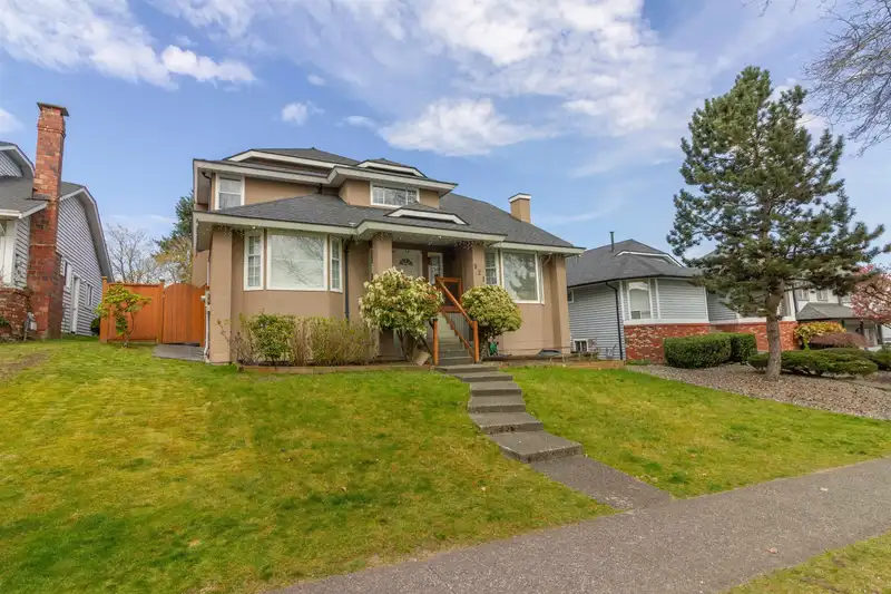 921 CITADEL DRIVE - photo 1 of 34