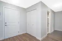 220 15735 CROYDON DRIVE - thumbnail 29