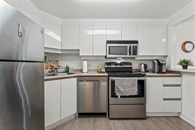 2102 930 CAMBIE STREET - photo 4 of 26