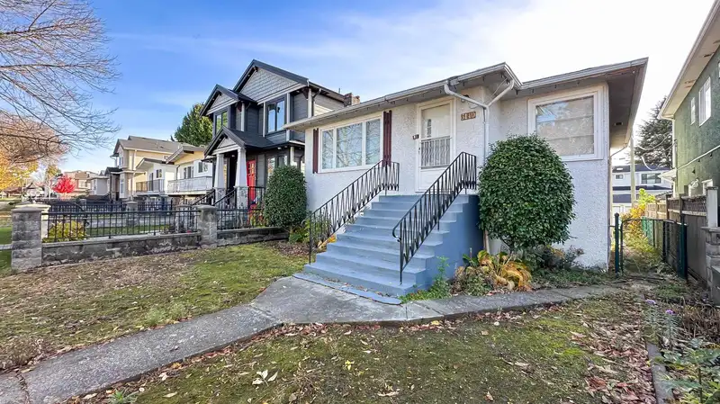 3140 E 52ND AVENUE - photo 1 of 26