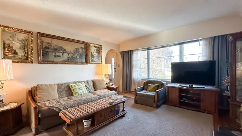3140 E 52ND AVENUE - photo 4 of 26