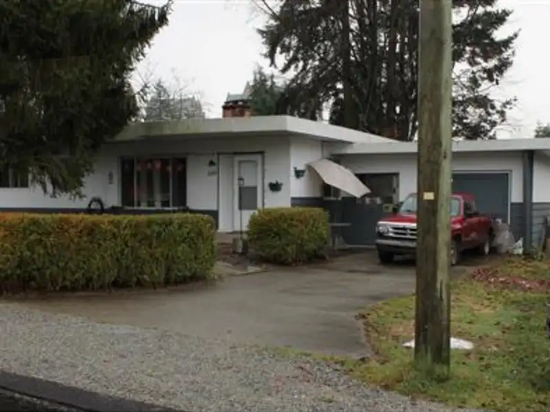 516 COCHRANE AVENUE - photo 2 of 2