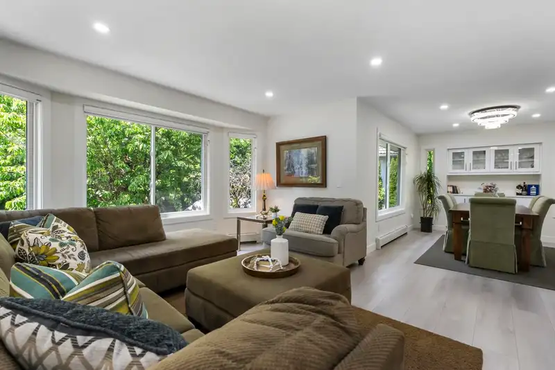 8034 166 STREET - photo 3 of 36