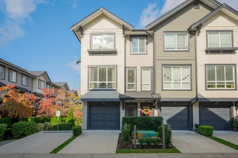 78 8570 204 STREET - photo 2 of 40