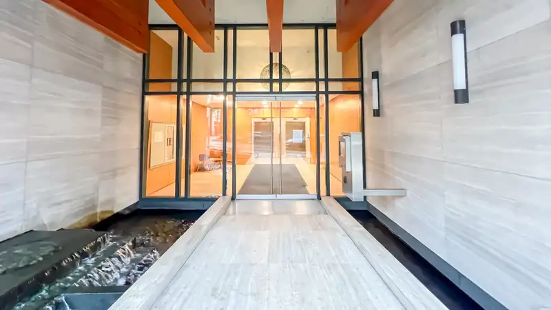 1801 2411 HEATHER STREET - photo 3 of 28