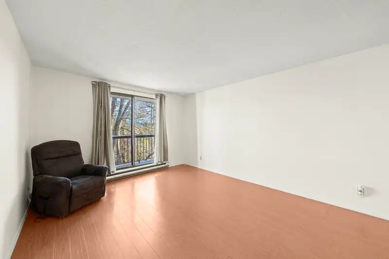 312 8391 BENNETT ROAD - photo 2 of 17