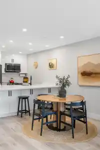 217 7377 SALISBURY AVENUE - thumbnail 6