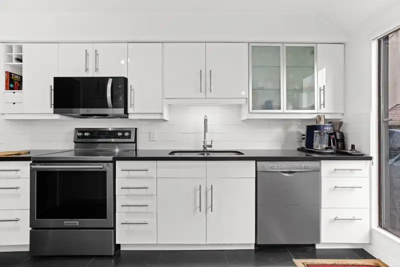 1286 W 7TH AVENUE - photo 3 of 39