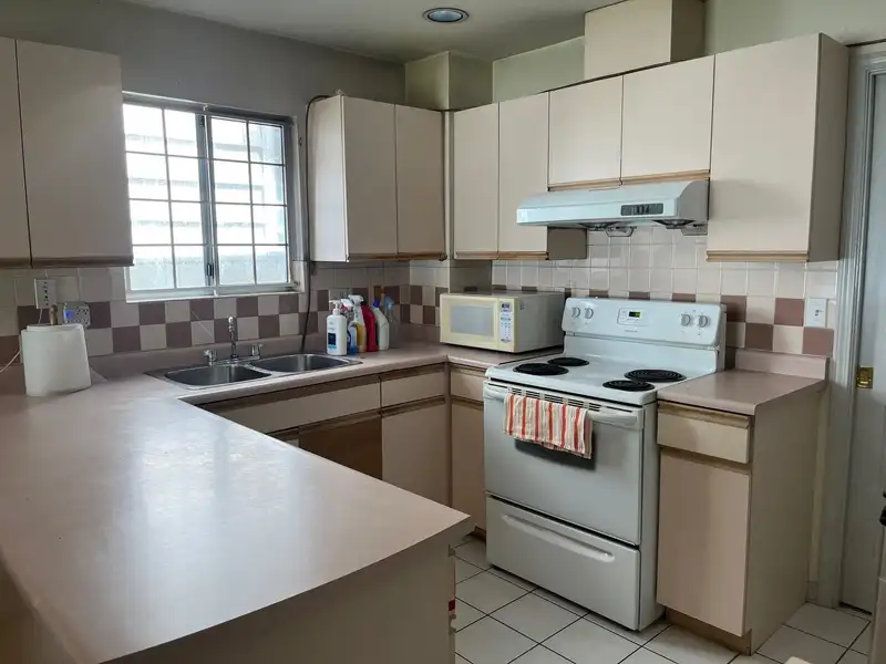 1573 W 66TH AVENUE - photo 4 of 23