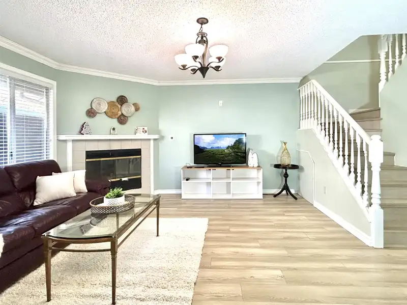 11 7871 FRANCIS ROAD - photo 2 of 30