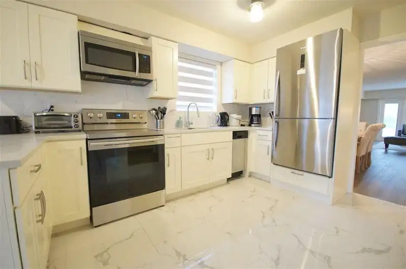 2179 E 29TH AVENUE - photo 2 of 30