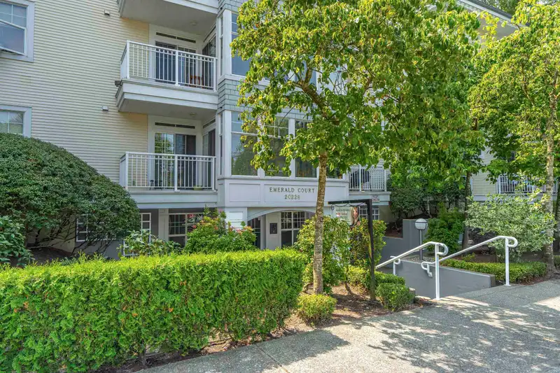 307 20228 54 AVENUE - photo 1 of 29