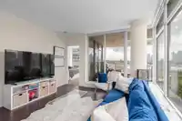 608 1708 COLUMBIA STREET - thumbnail 4