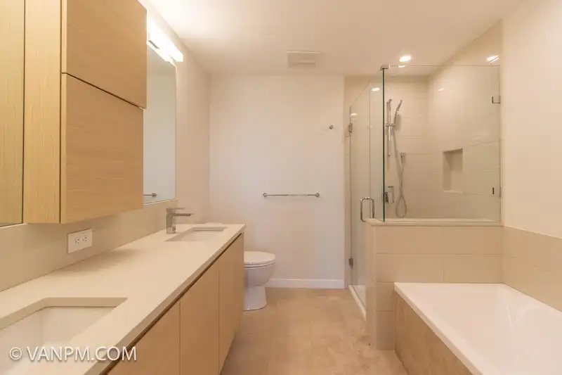 1702 2186 GILMORE AVENUE - photo 4 of 22