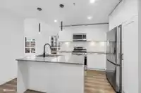 202 8353 200A STREET - thumbnail 9