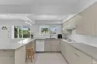 4425 MAPLE STREET - thumbnail 11