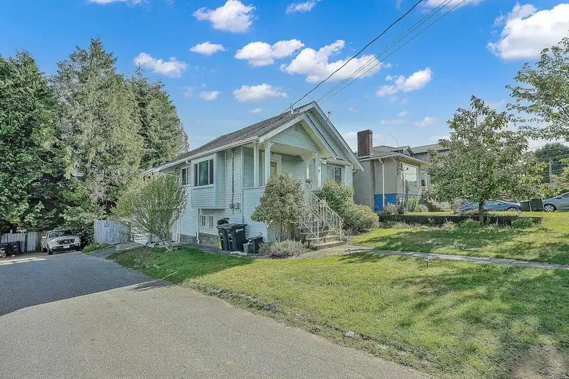 3717 PRICE STREET - photo 4 of 6