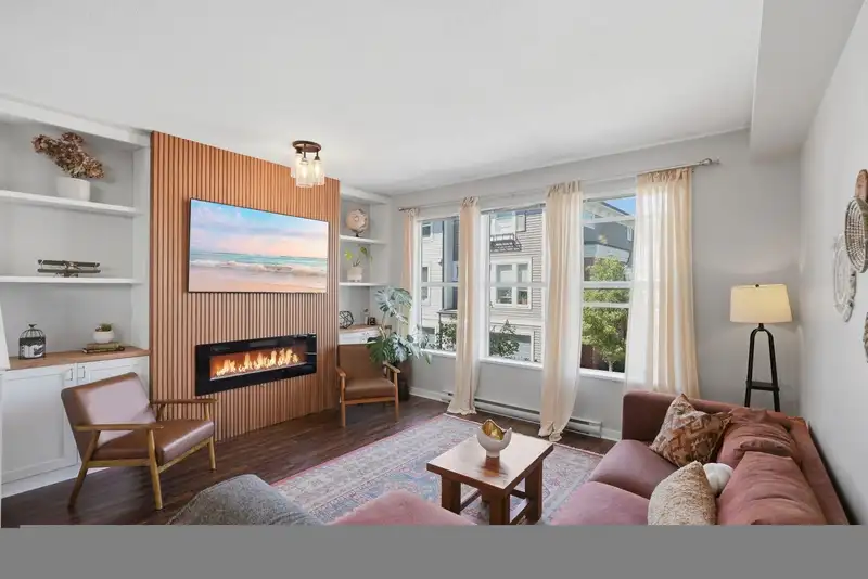 76 10415 DELSOM CRESCENT - photo 2 of 40