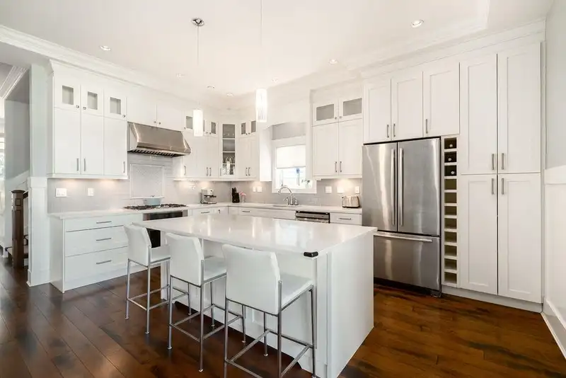 119 DURHAM STREET - photo 4 of 40