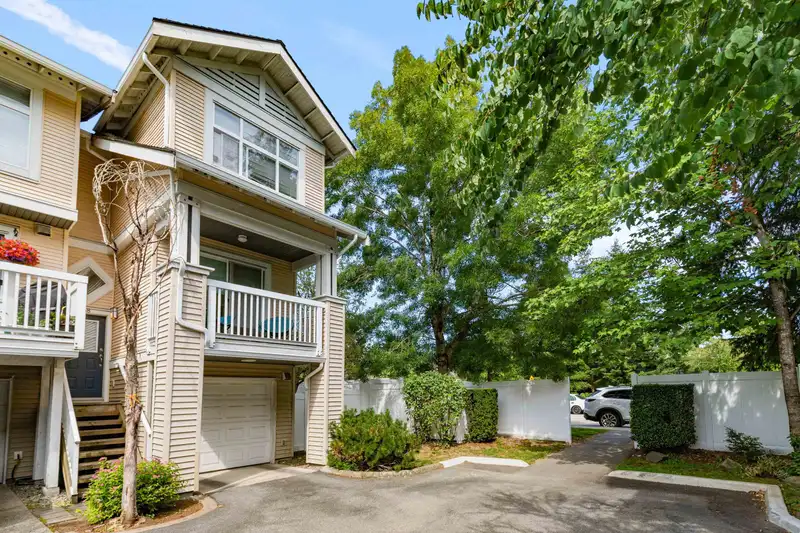 68 7179 201 STREET - photo 2 of 40
