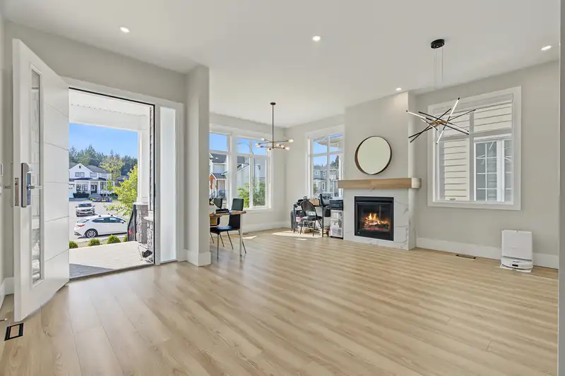 19747 32A AVENUE - photo 4 of 38