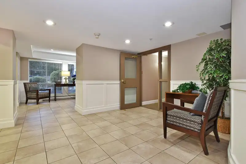 217 33280 BOURQUIN CRESCENT - photo 4 of 33