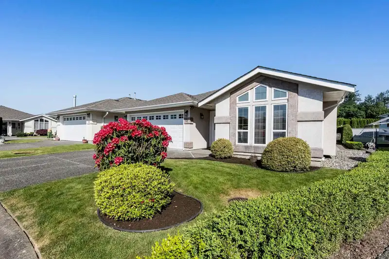 12 9921 QUARRY ROAD - photo 3 of 40