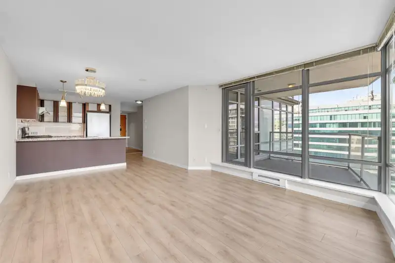 1301 7888 SABA ROAD - photo 4 of 27