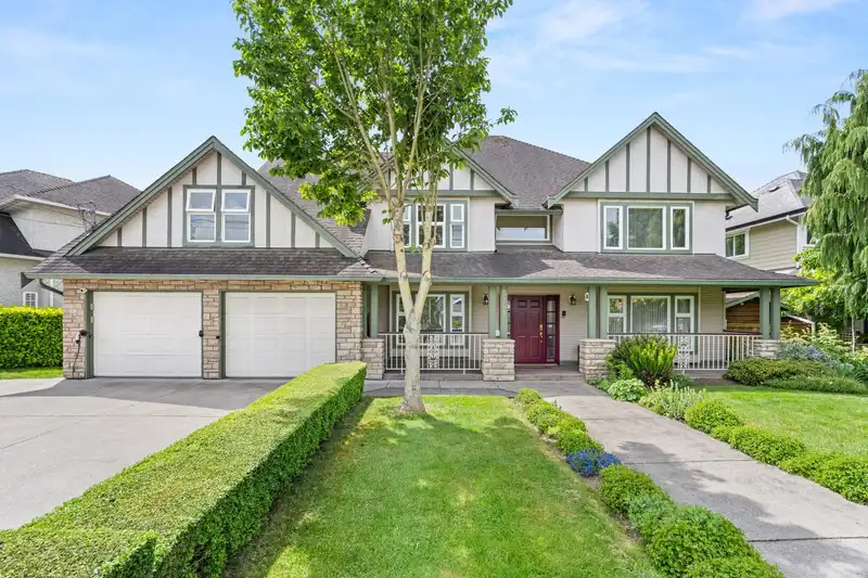5287 CRESCENT DRIVE - photo 1 of 40