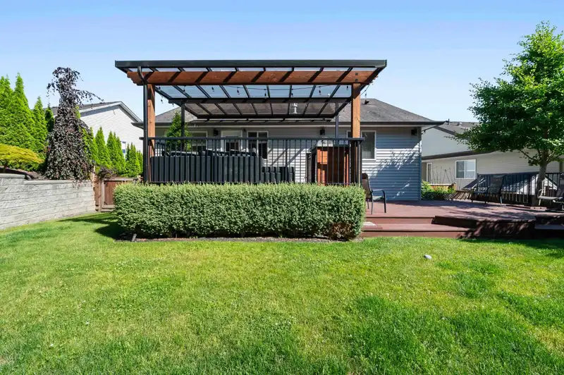 7923 TOPPER DRIVE - photo 4 of 32