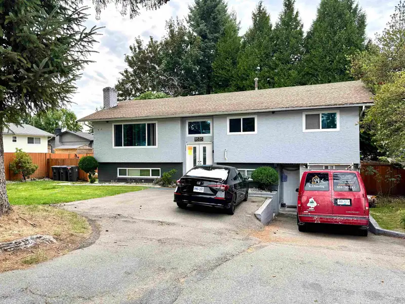 9525 125A STREET - photo 1 of 13