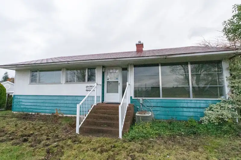 33569 5TH AVENUE - photo 1 of 40