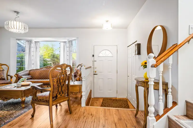 21560 93B AVENUE - photo 3 of 40