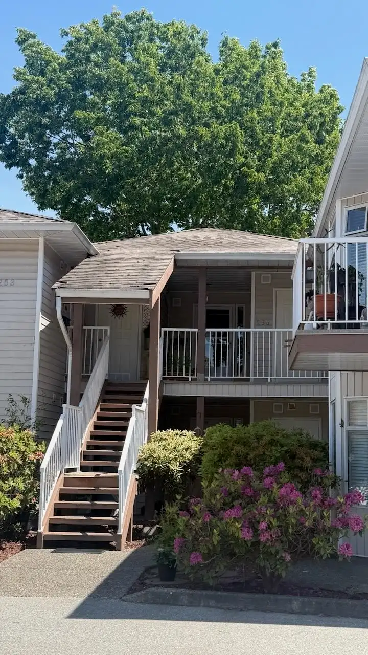 153 6875 121 STREET - photo 2 of 38