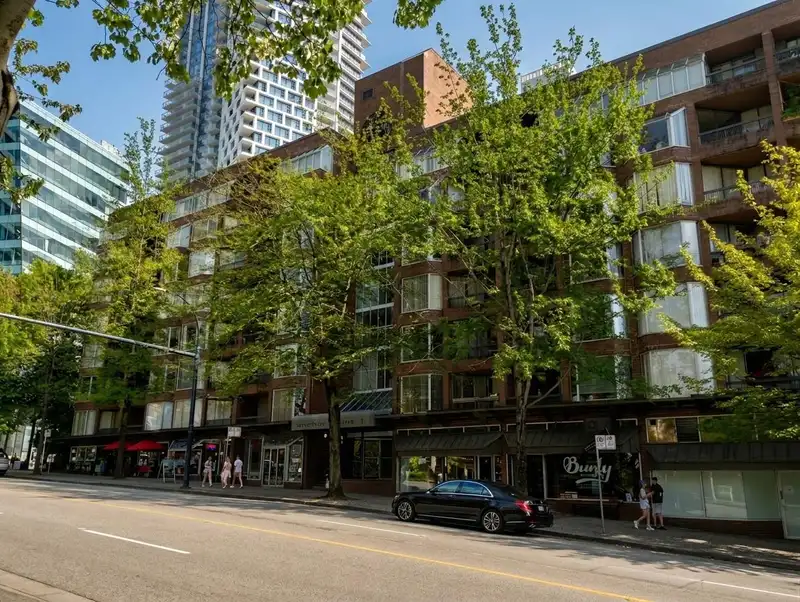 806 1330 BURRARD STREET - photo 4 of 7